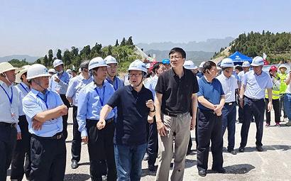 inspect-asphalt-mixing-technology-hexin-expressway