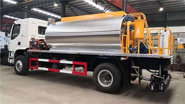 10m3-automatic-asphalt-distributor-fiji_1