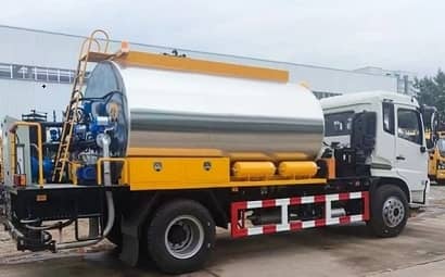 Asphalt spreader truck maintenance points