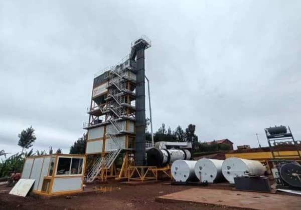 construction-and-use-of-fully-automatic-vertical-asphalt-mixer_1