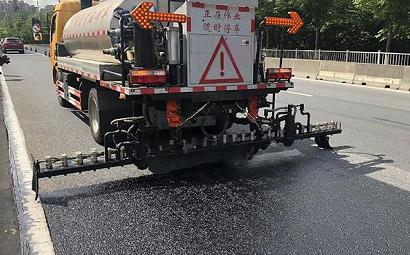 Features and applications of intelligent asphalt distributors