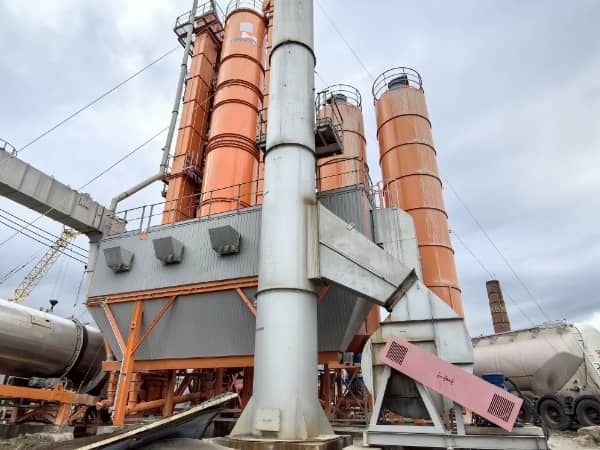 sinoroader-asphalt-mixing-equipment-brings-you-a-different-experience_1