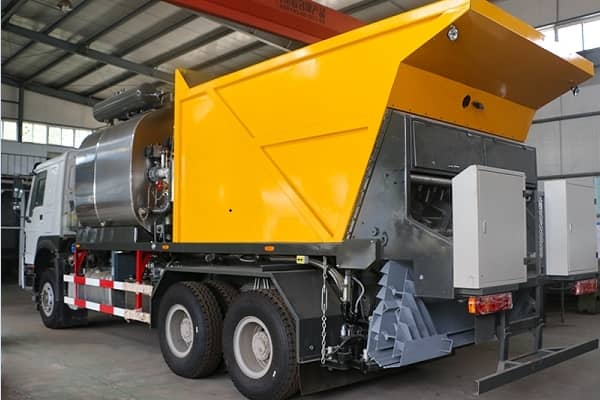 synchronous-chip-sealing-truck-advantages_1