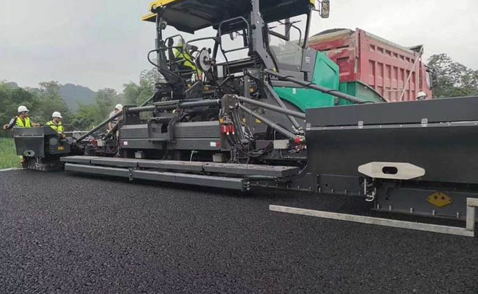 asphalt mixture paving