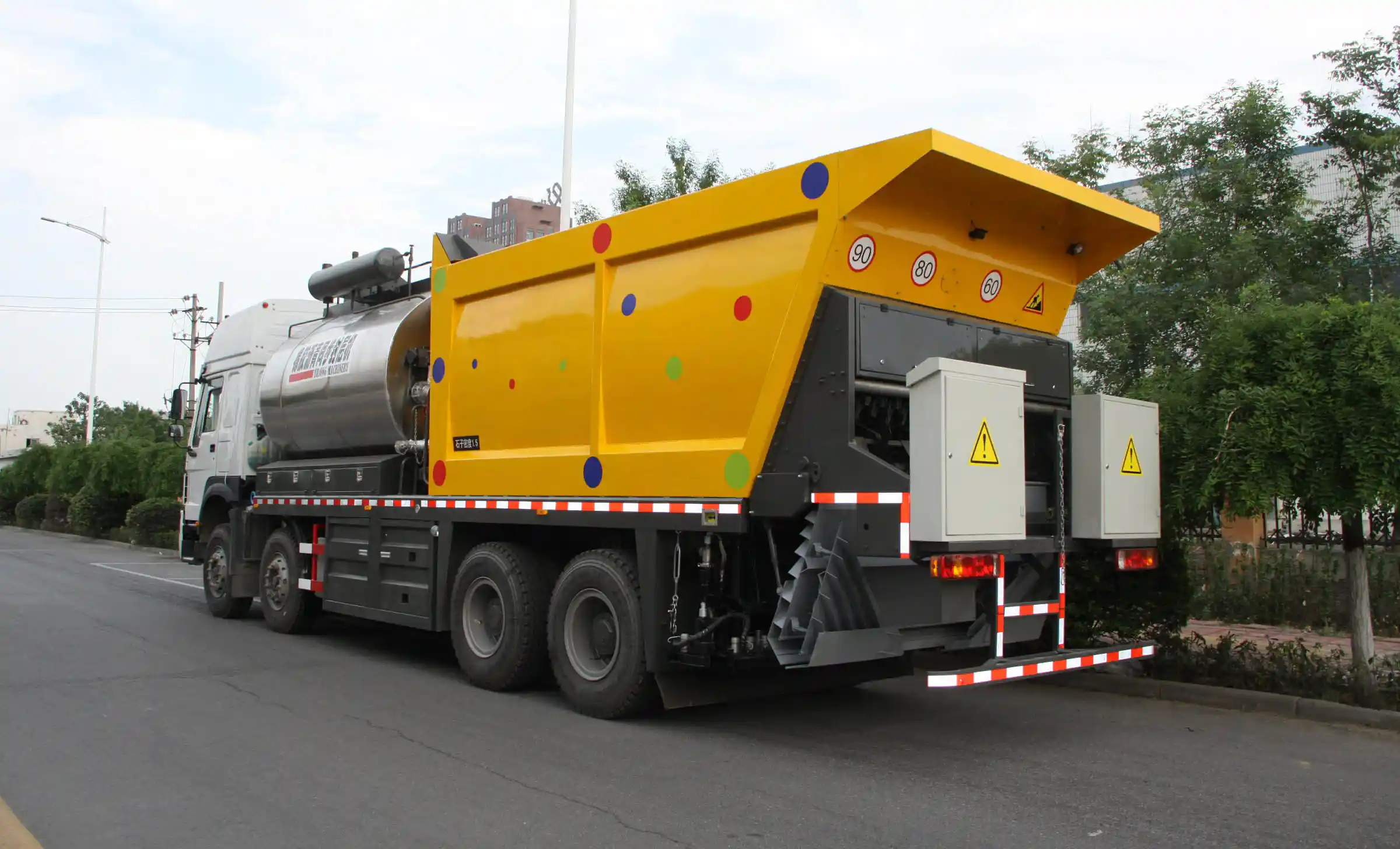 Synchronous Chip Sealers